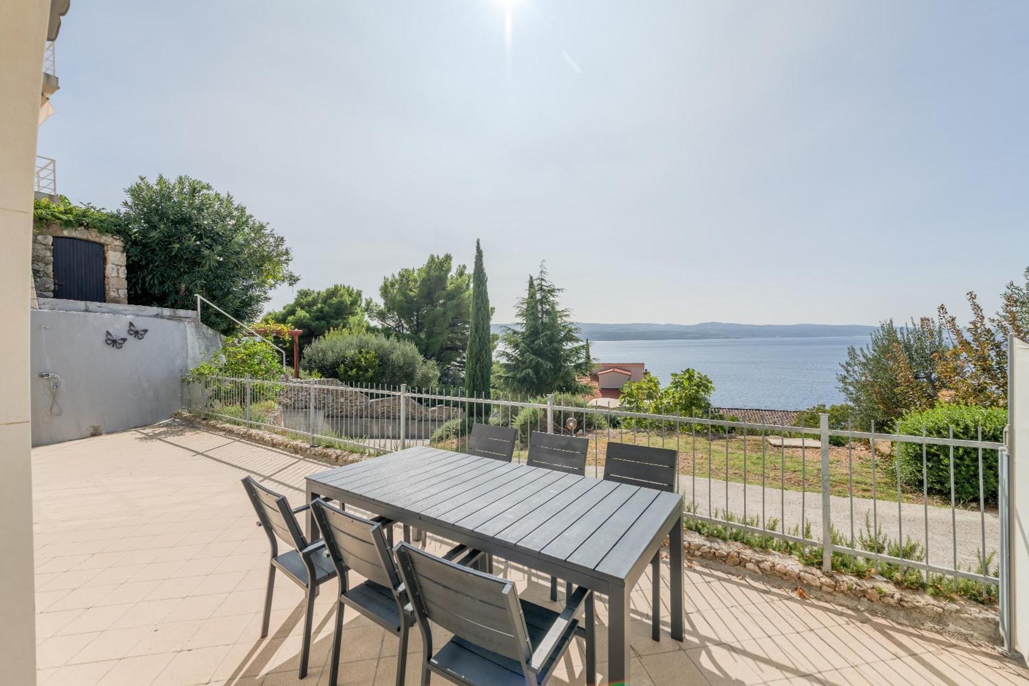 Apartments With Pool Vrdoljak Omiš Pokoj fotografie