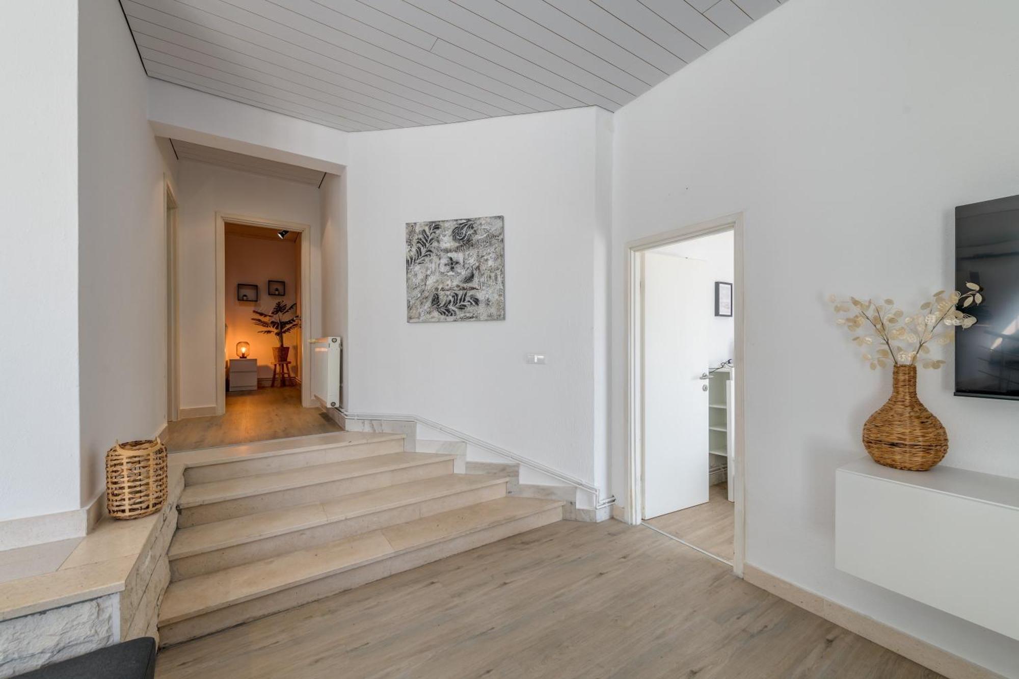 Apartments With Pool Vrdoljak Omiš Pokoj fotografie