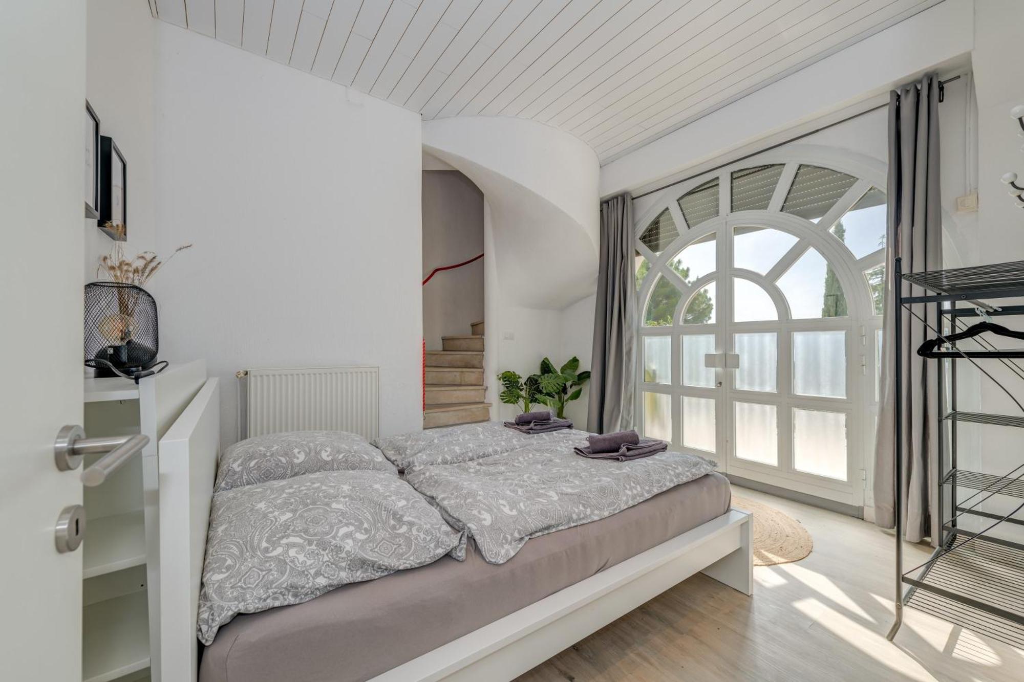 Apartments With Pool Vrdoljak Omiš Pokoj fotografie