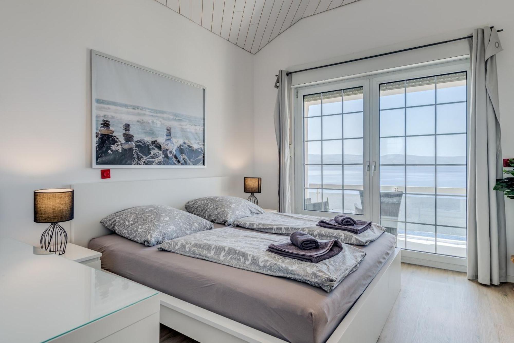 Apartments With Pool Vrdoljak Omiš Pokoj fotografie