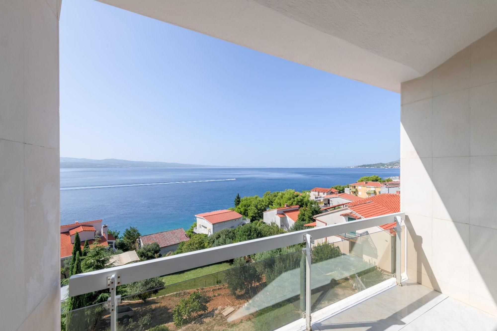 Apartments With Pool Vrdoljak Omiš Pokoj fotografie