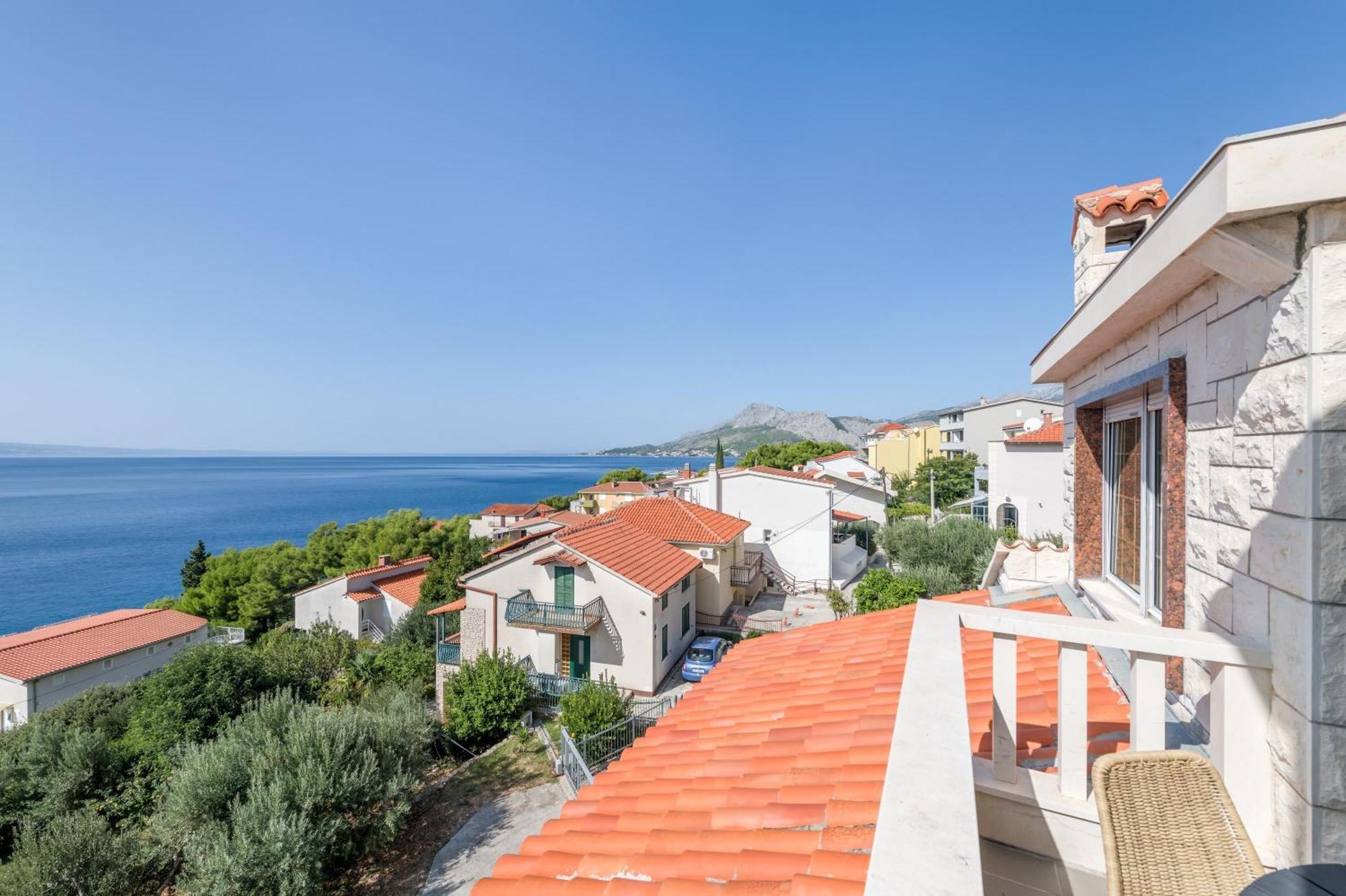 Apartments With Pool Vrdoljak Omiš Pokoj fotografie